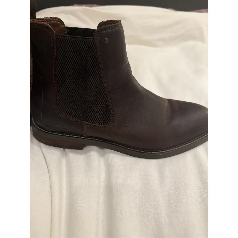 Clarks Men's Size 11 Leather Jaxen Easy Chelsea Brown DressTumbled Pull On Boots